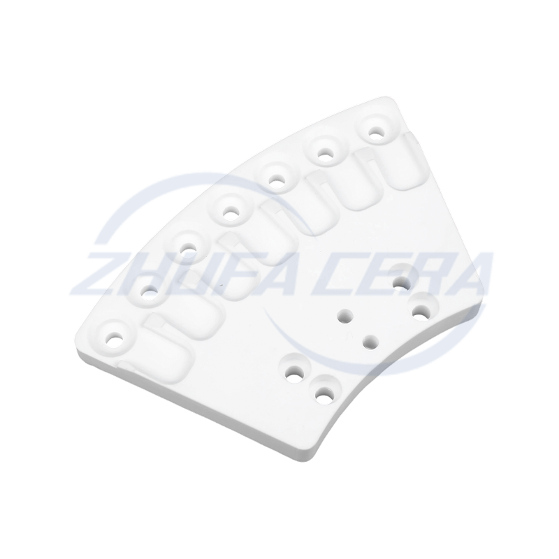 Peças de cerâmica em forma de alumina